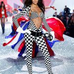 fashion-show-runway-2013-5-british-invasion-barbara-victorias-secret-hi-res