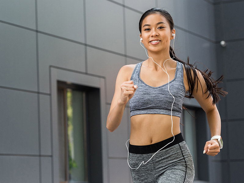 How You Can Easily Listen to Music While Jogging - Naluda Magazine